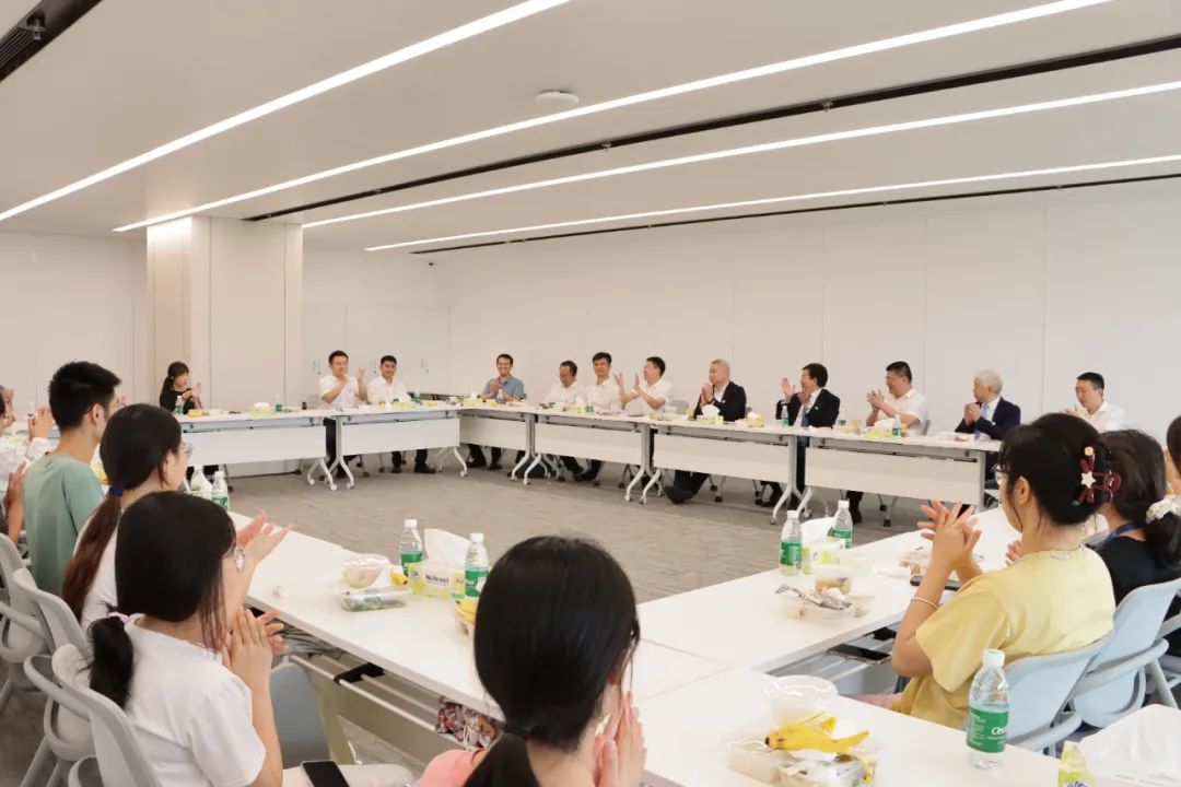 bat365正版唯一官网党委书记陈文锋、校长王宏斌一行到横琴实验室开展调研